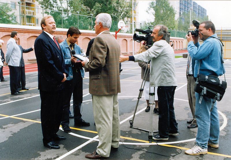 A Herman Gimnázium tornacsarnokának avatása (Miskolc 1994.)